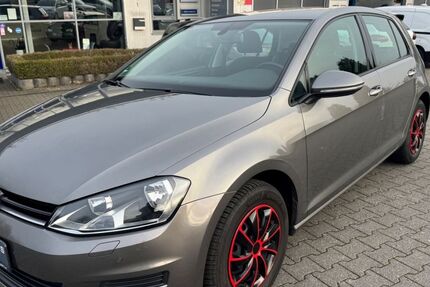 VW Golf 55.874 km 9.987 &euro; Wipperfürth 51688