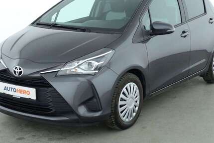 Toyota Yaris 48.766 km 11.330 &euro; Köln 50739