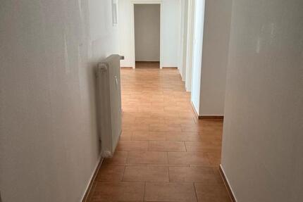 Wohnung Wuppertal Arrenberg - 1 Zimmer, 90 m&sup2;, 1.130&euro; | Angebot:24302250