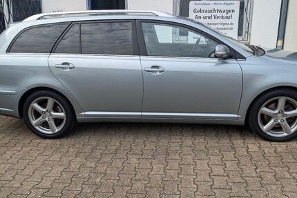 Toyota Avensis 153.264 km 5.000 € Düsseldorf 40472