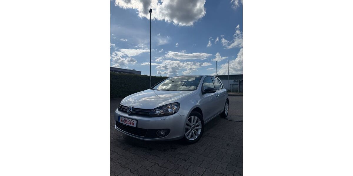 VW Golf 135.000 km 6.400 &euro; Wuppertal 42329