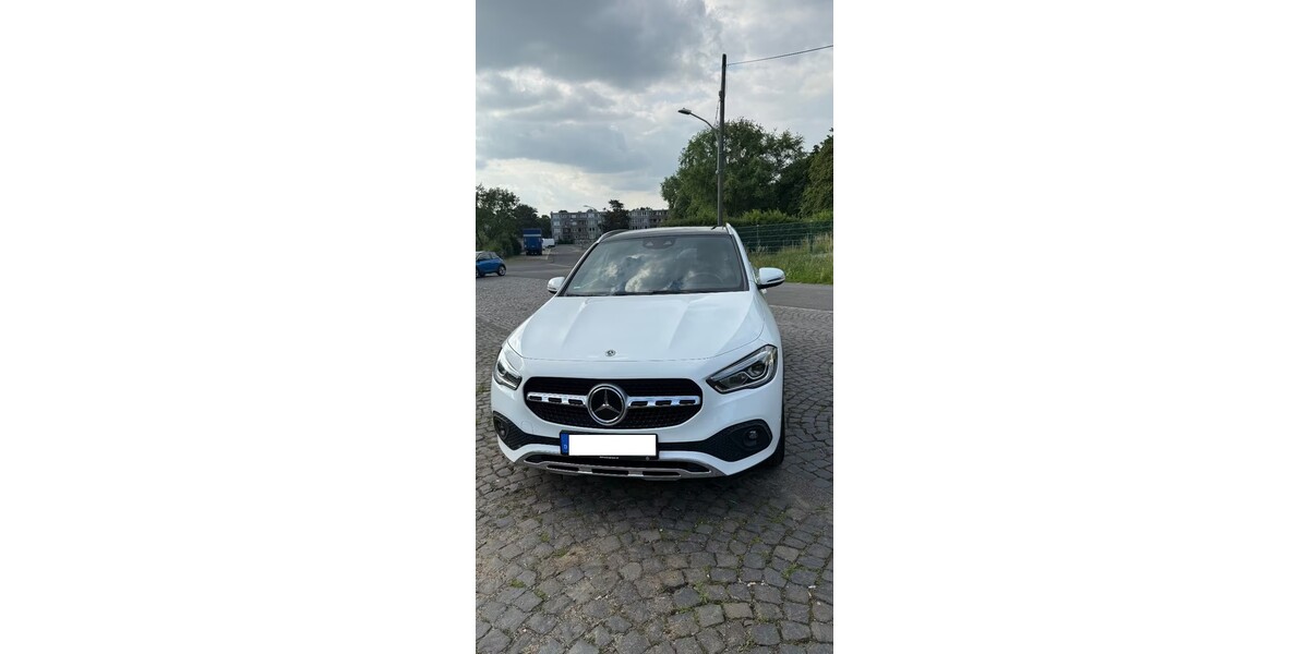Mercedes-Benz GLA-Klasse 77.300 km 32.900 € Köln 50667