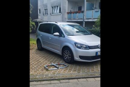 VW Touran 178.500 km 7.399 &euro; Leverkusen 51371