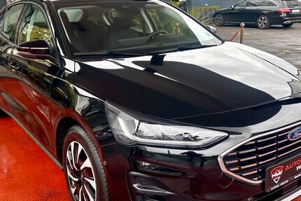 Ford Focus 14.776 km 20.750 &euro; Düsseldorf 40589