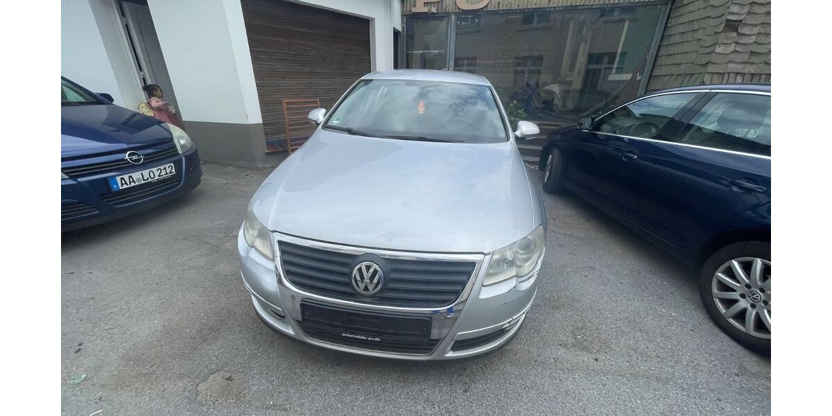 VW Passat 220.000 km 1.050 &euro; solingen 42655