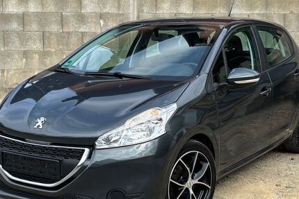 Peugeot 208 99.000 km 4.990 € Wermelskirchen 42929