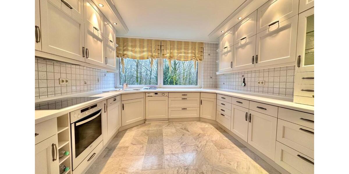 Etagenwohnung Wuppertal Gemarkung Barmen - 5 Zimmer, 230 m&sup2;, 2.500&euro; | Angebot:24302247