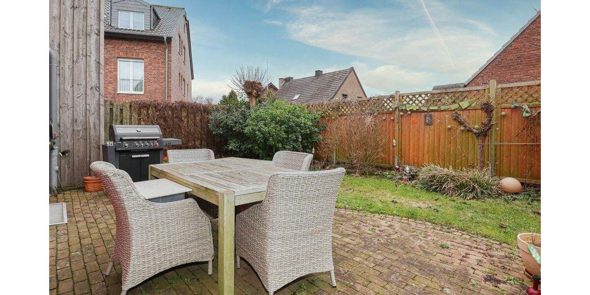 Mehrfamilienhaus, Wohnhaus Neuss / Rosellen Rosellen - 4 Zimmer, 110 m&sup2;, 460.000&euro; | Angebot:25689672