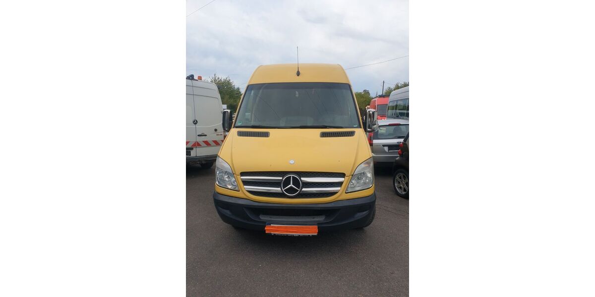 Mercedes-Benz Sprinter 297.777 km 12.899 &euro; köln 51107