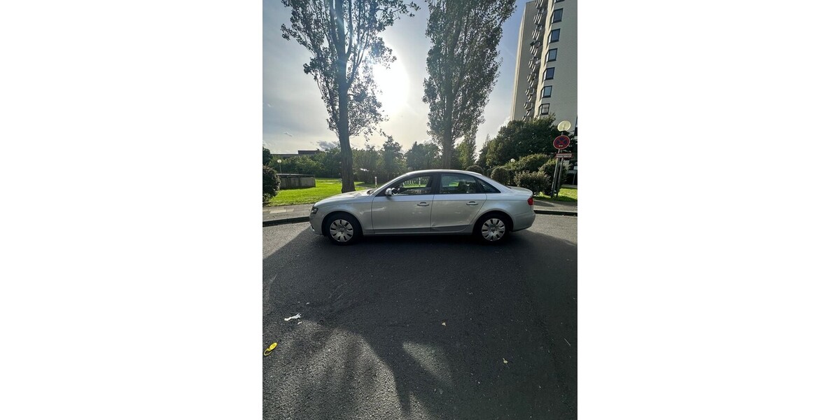 Audi A4 137.484 km 8.350 € Düsseldorf 40213