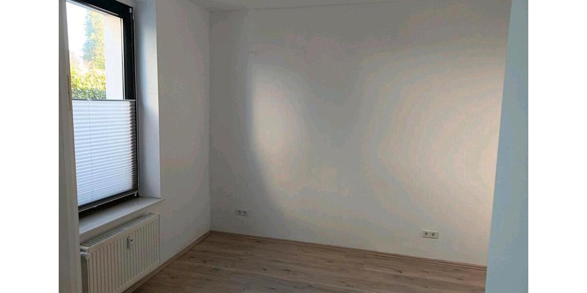 Erdgeschoßwohnung Solingen Ohligs - 4 Zimmer, 85 m&sup2;, 720&euro; | Angebot:25926355