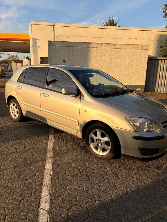 Toyota Corolla 188.488 km 4.100 € Neuss 41462