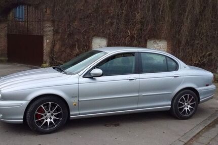 Jaguar X-Type
