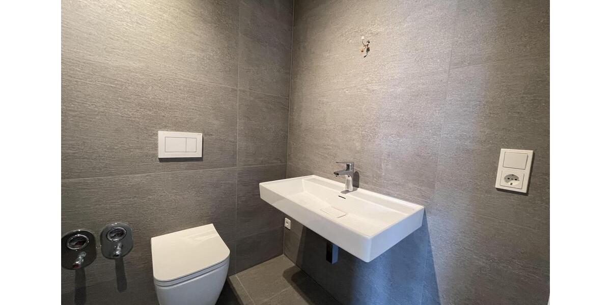 Erdgeschoßwohnung Düsseldorf Stadtbezirk 8 - 2 Zimmer, 75 m&sup2;, 1.350&euro; | Angebot:24827338