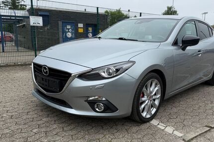 Mazda 3 115.435 km 10.370 &euro; Düsseldorf 40472