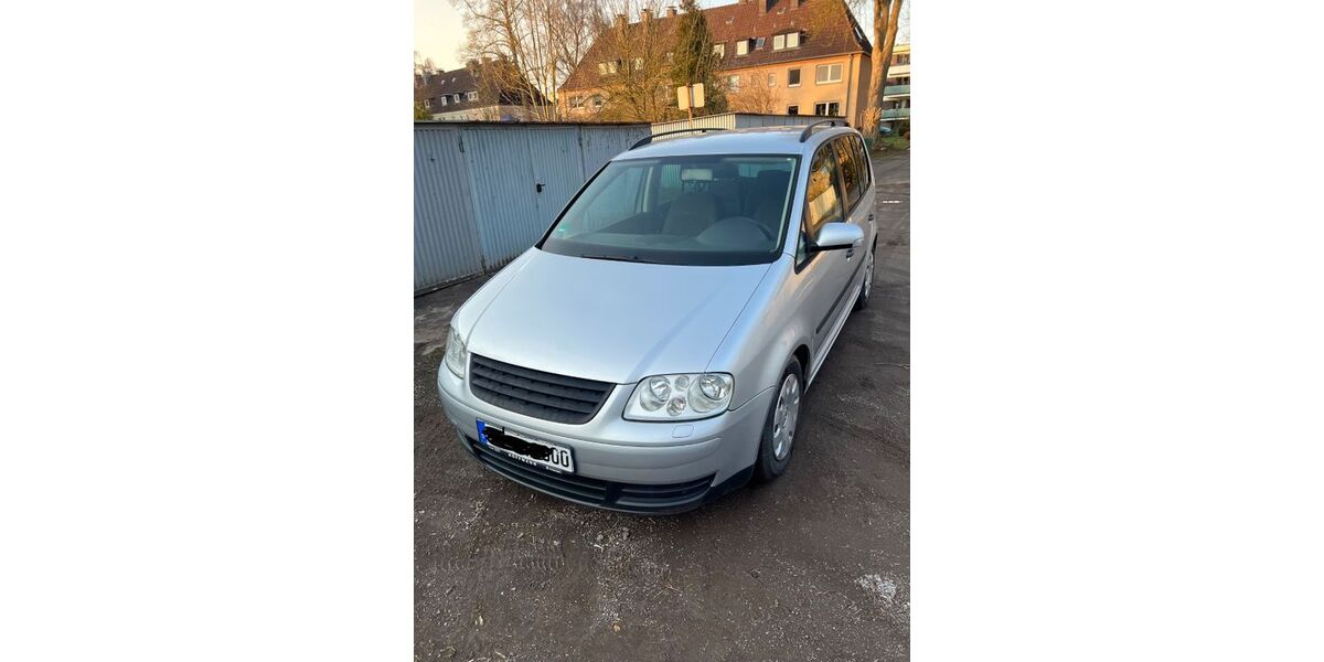 VW Touran 266.000 km 950 &euro; Hattingen 45525