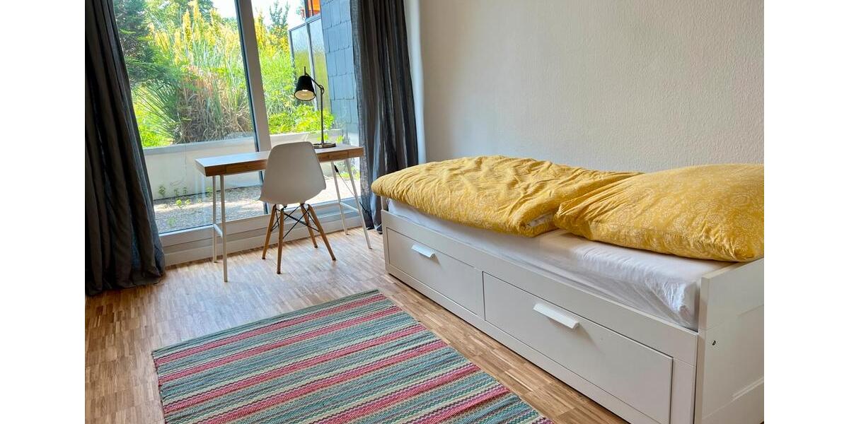 Erdgeschoßwohnung Düsseldorf Stadtbezirk 8 - 3.5 Zimmer, 102 m&sup2;, 1.800&euro; | Angebot:26395397