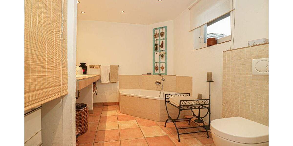 Mehrfamilienhaus, Wohnhaus Neuss / Rosellen Rosellen - 4 Zimmer, 110 m&sup2;, 460.000&euro; | Angebot:25689672