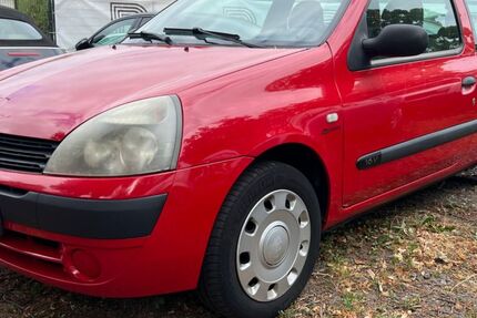 Renault Clio 256.000 km 950 &euro; Köln 51105