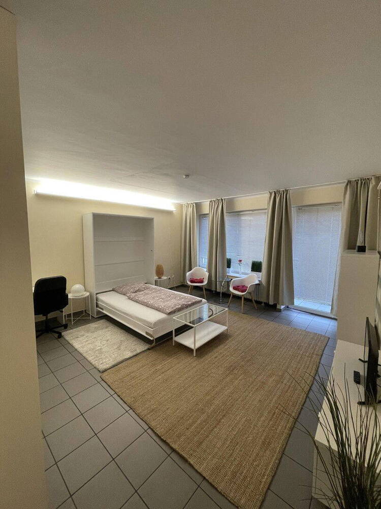 Schöne 2-Zimmer Wohnung mit 2 Balkonen in Düsseldorfer Altstadt nähe Carlsplatz