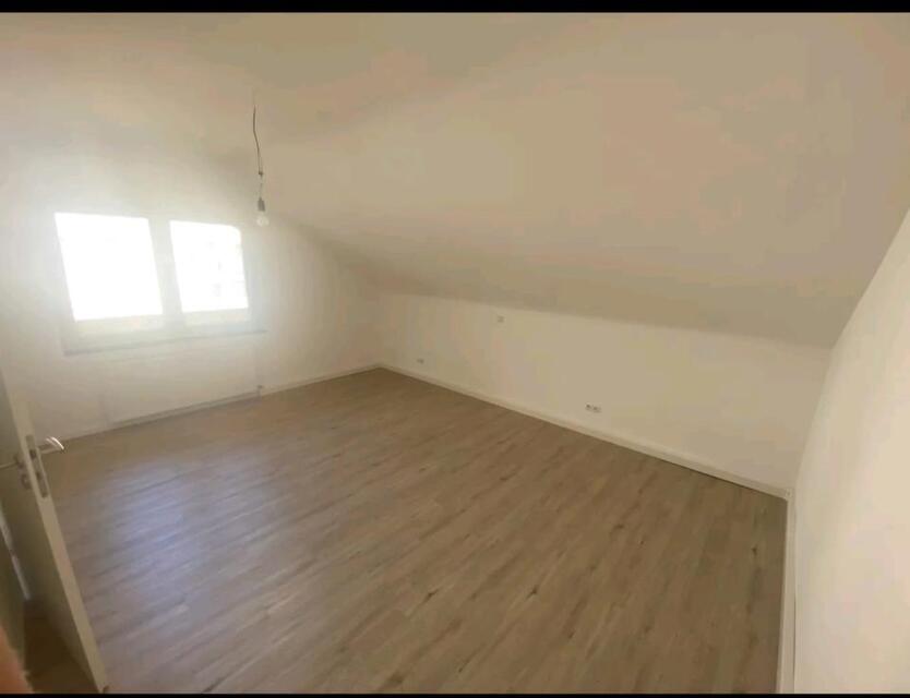 Spichernstr, 3 Zimmer, KDB, Balkon, 77 qm, Laminat zimmer