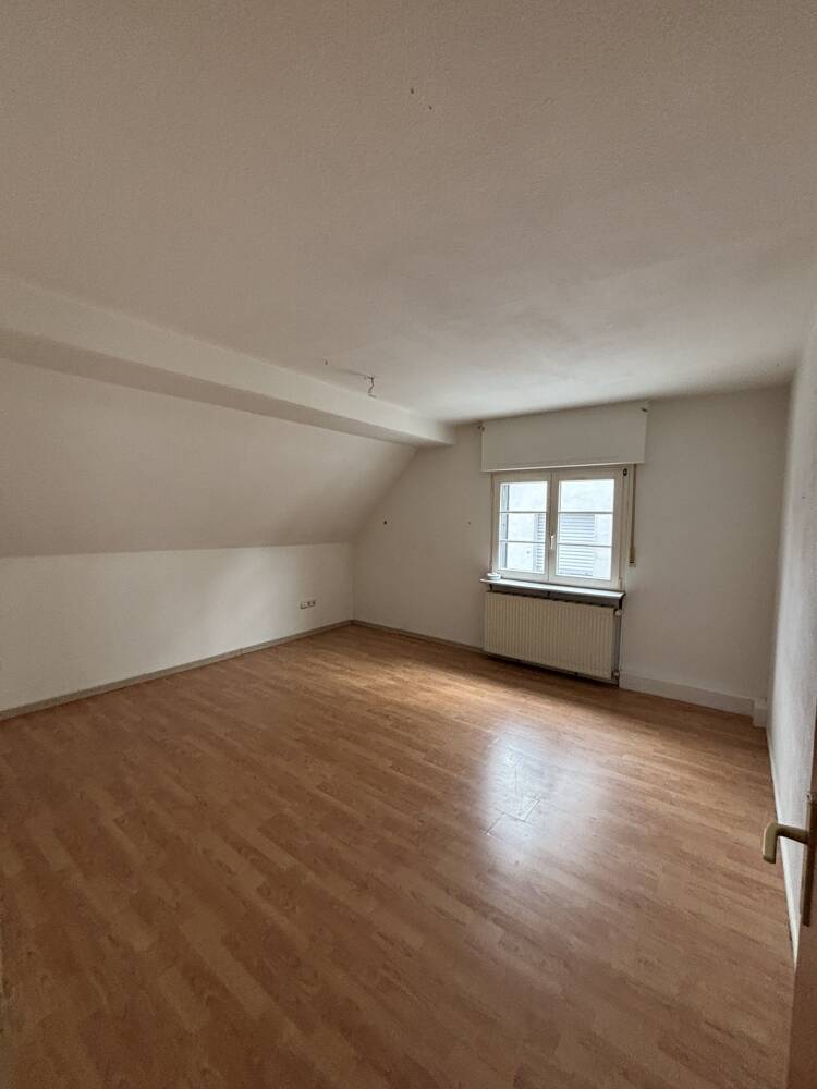 Charmante 2-Zimmer-Dachgeschoßwohnung im Herzen von Breckerfeld