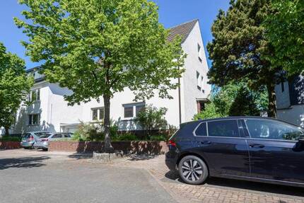 Ein- bis Zweifamilien-Stadthaus mit Renovierungsbedarf * gefragte und ruhige Citylage * ca. 168 m² Wfl. * ca. 463 m² ...