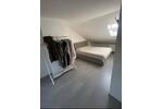 Dachgeschoßwohnung Neuss - 5 Zimmer, 110 m&sup2;, 1.650&euro; | Angebot:27594004