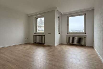 Wohnung Düsseldorf Derendorf - 3 Zimmer, 85 m&sup2;, 680&euro; | Angebot:24503884