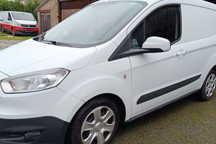 Ford Transit Courier 145.834 km 6.490 &euro; Leverkusen 51381