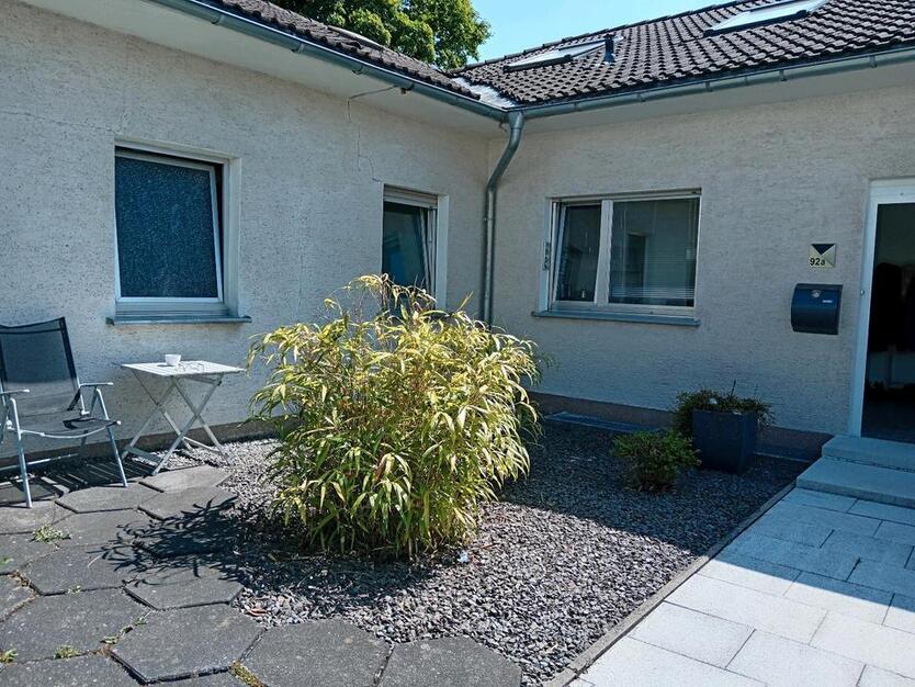 Sonnige ebenerdige Doppelhaushälfte mit eigenem Garten. zimmer