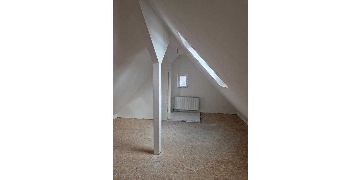 Dachgeschoßwohnung Remscheid Lüttringhausen - 3 Zimmer, 85 m&sup2;, 800&euro; | Angebot:25484253