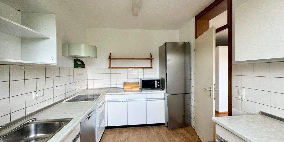 Etagenwohnung Düsseldorf Golzheim - 5 Zimmer, 105 m&sup2;, 550.000&euro; | Angebot:24810215