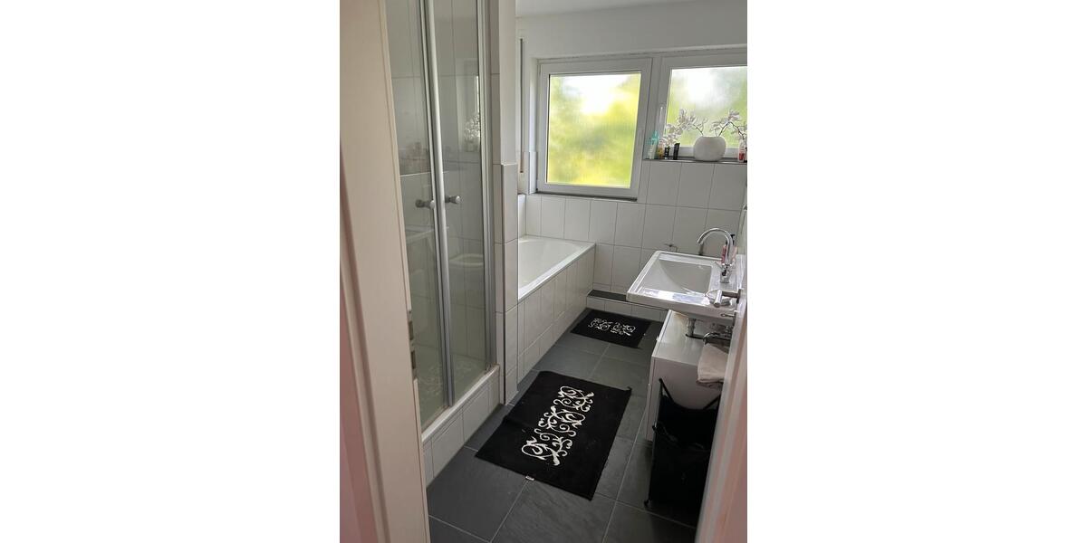Reihenhaus Düsseldorf Stadtbezirk 7 - 6 Zimmer, 166 m&sup2;, 3.300&euro; | Angebot:27615910