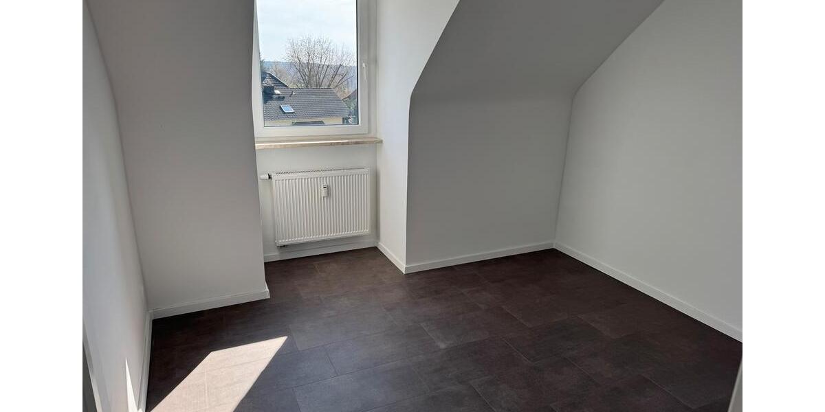 Maisonettenwohnung Leverkusen Schlebusch - 6 Zimmer, 140 m&sup2;, 2.000&euro; | Angebot:25840817