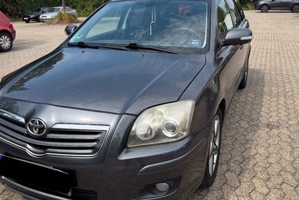 Toyota Avensis 375.985 km 1.500 &euro; Köln 50968