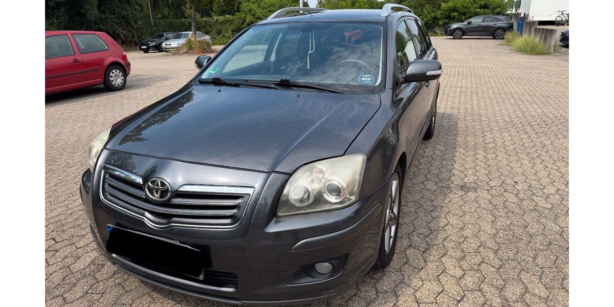 Toyota Avensis 375.985 km 1.500 &euro; Köln 50968