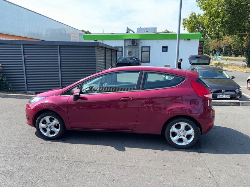 Ford Fiesta 170.500 km 2.420 € Düsseldorf 40229