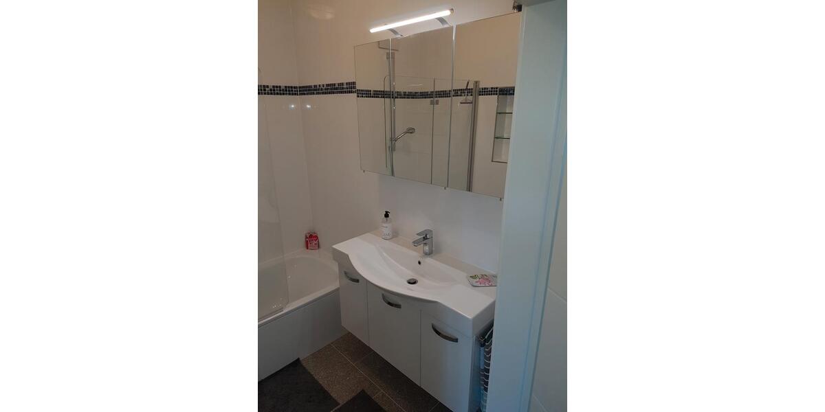 Etagenwohnung Neuss Gnadental - 2 Zimmer, 60 m&sup2;, 1.290&euro; | Angebot:27605491