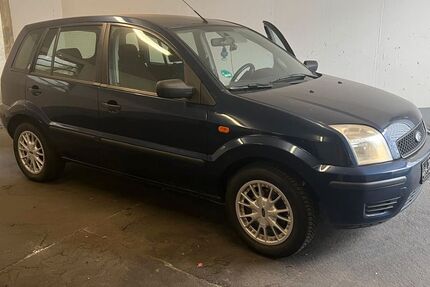 Ford Fusion 150.005 km 1.600 &euro; Köln 51067