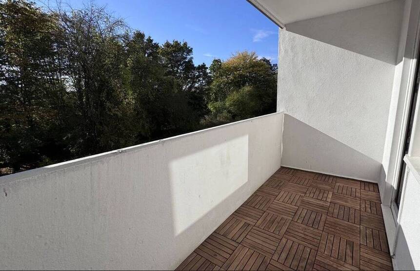 Sofort einziehen: Moderne 2 Zimmer Wohnung mit traumhaftem Sonnenbalkon - sofort bezugsbereit