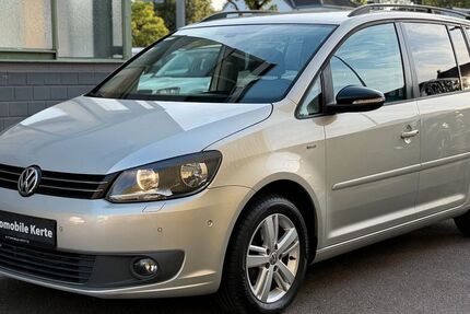 VW Touran 214.388 km 5.890 &euro; Leverkusen 51373