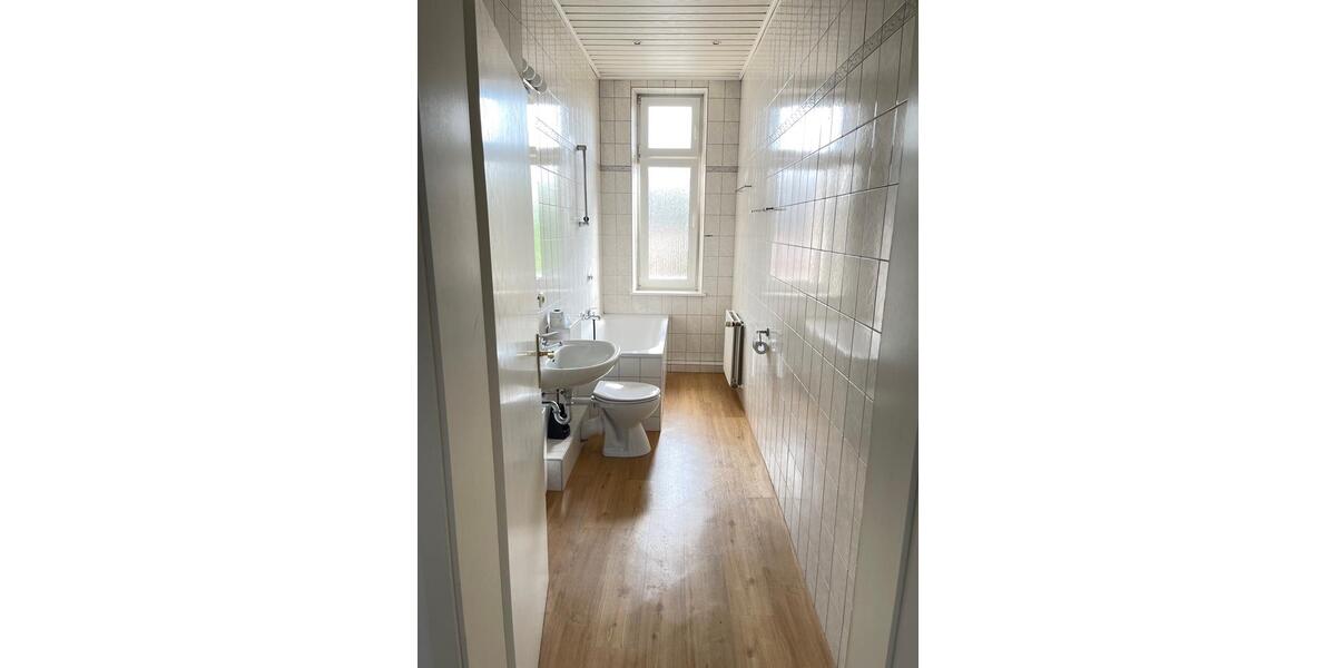 Etagenwohnung Ratingen - 4 Zimmer, 105 m&sup2;, 1.450&euro; | Angebot:27591121