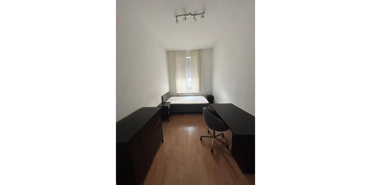 Etagenwohnung Düsseldorf Oberbilk - 4 Zimmer, 95 m&sup2;, 1.277&euro; | Angebot:26442793
