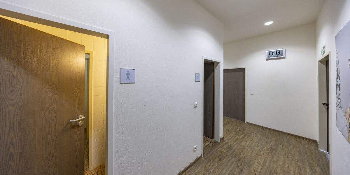 Gewerbeobjekt Düsseldorf / Heerdt Heerdt - 7 Zimmer, 400 m&sup2;, 2.490.000&euro; | Angebot:24043769