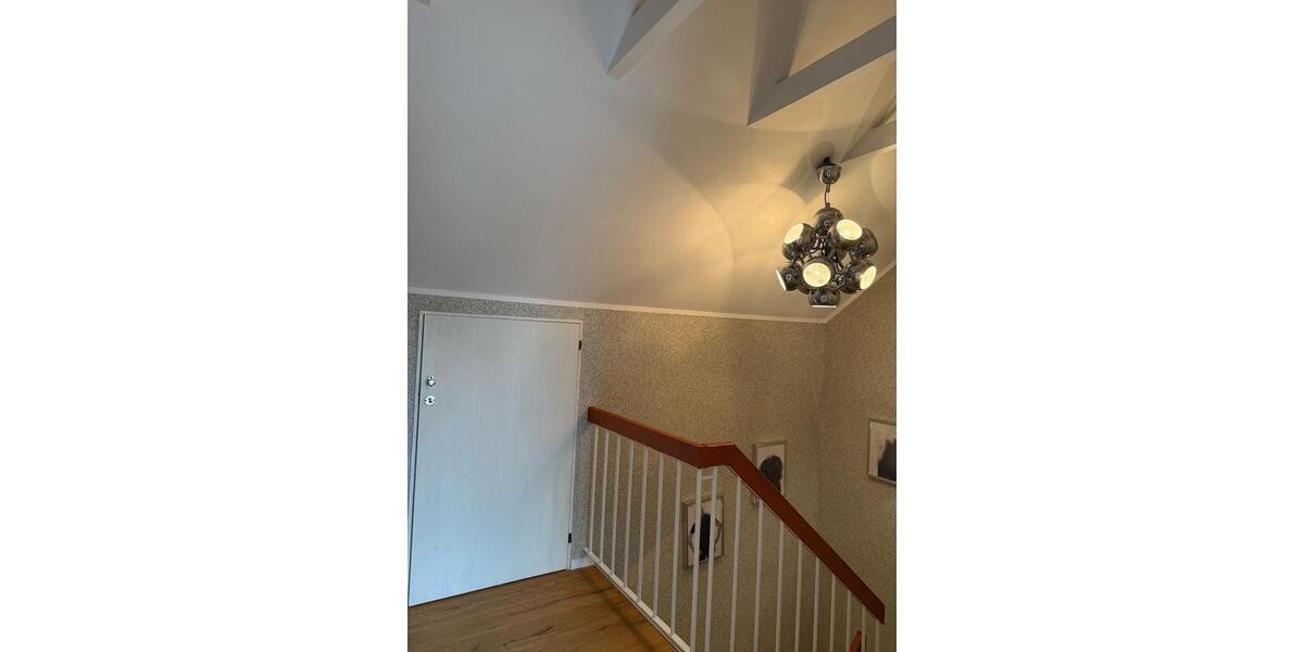 UNTERBACH: Wunderschönes, vollklimatisiertes 7-Raum Reihenendhaus 7 zimmer