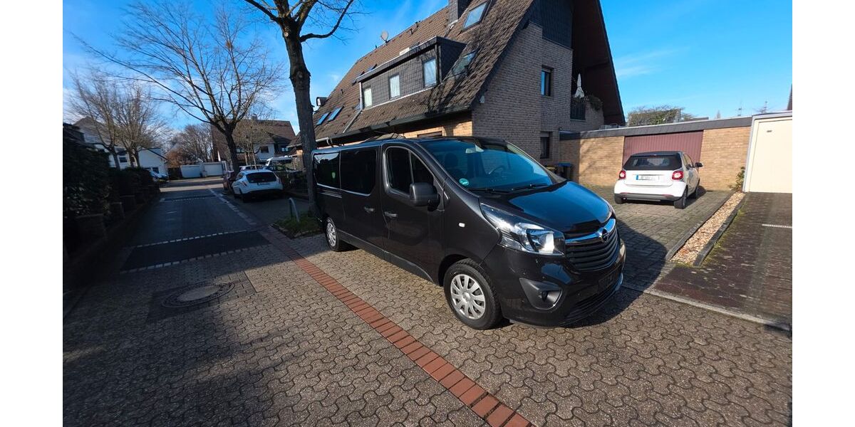 Opel Vivaro 176.800 km 11.100 &euro; Düsseldorf 40627