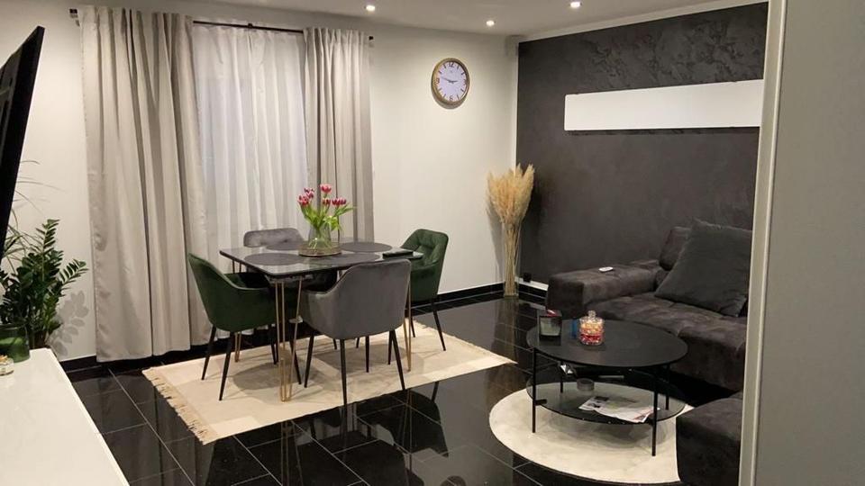 Erdgeschoßwohnung Heiligenhaus - 2 Zimmer, 60 m&sup2;, 1.040&euro; | Angebot:24733311