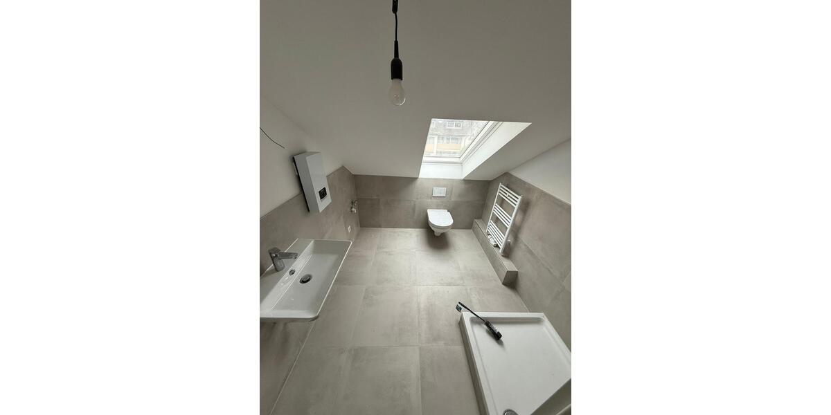 Dachgeschoßwohnung Köln Heimersdorf - 2 Zimmer, 50 m&sup2;, 1.200&euro; | Angebot:24443274