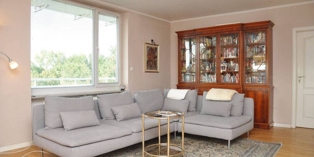Etagenwohnung Düsseldorf Golzheim - 4 Zimmer, 104 m&sup2;, 489.000&euro; | Angebot:26596581